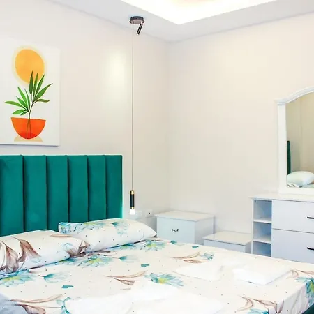 Botanical Breeze Apartment