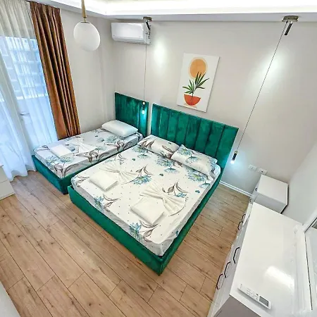Botanical Breeze Apartment
