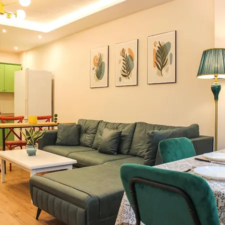 Botanical Breeze Apartment *
